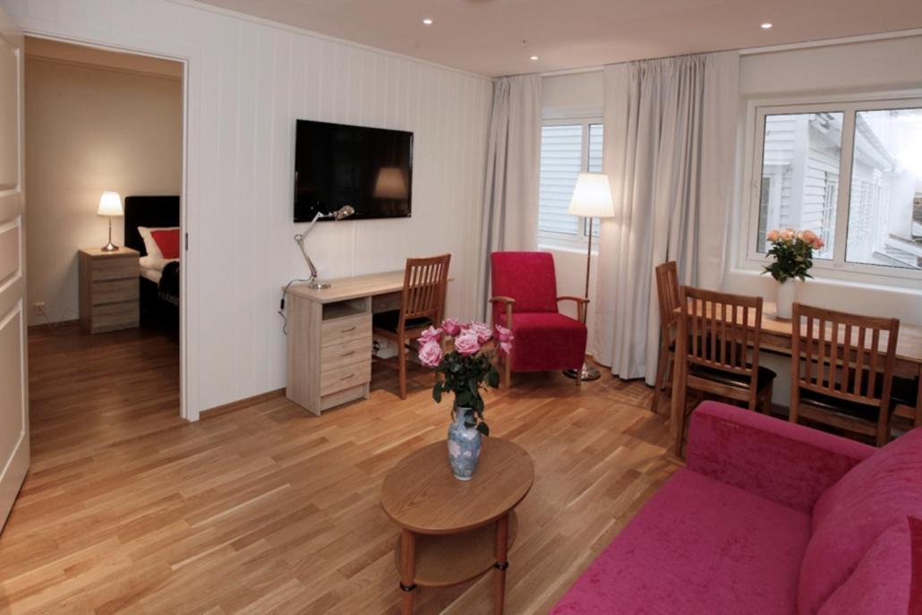 Floro Apartments Hotell Eksteriør bilde