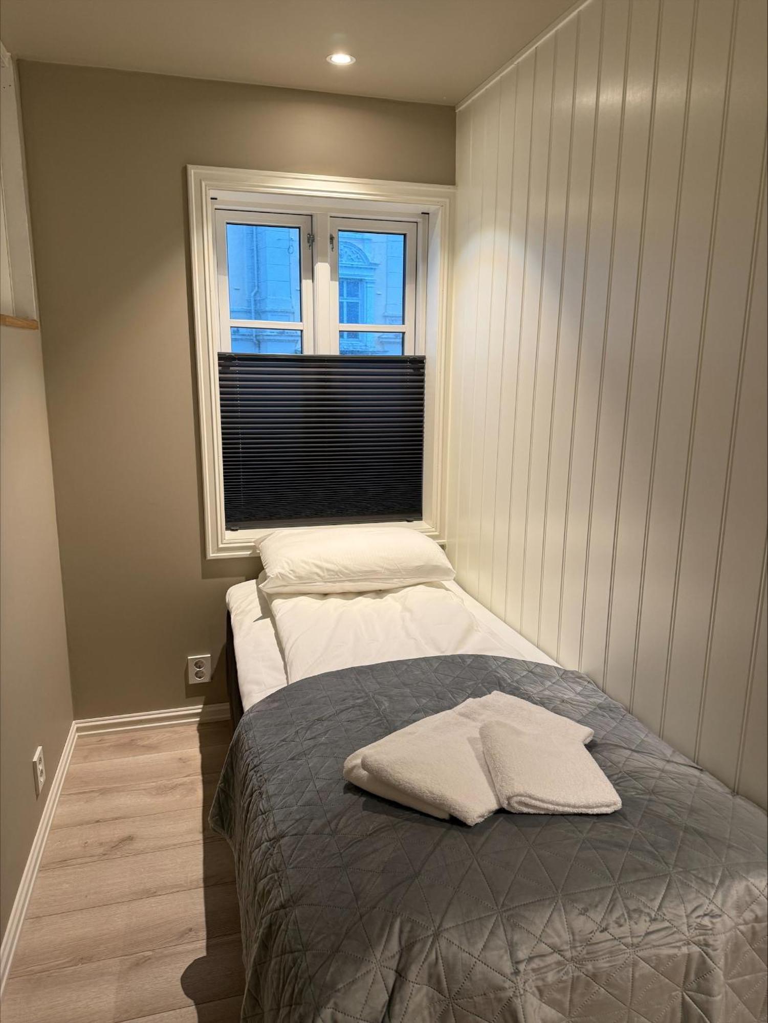Floro Apartments Hotell Eksteriør bilde